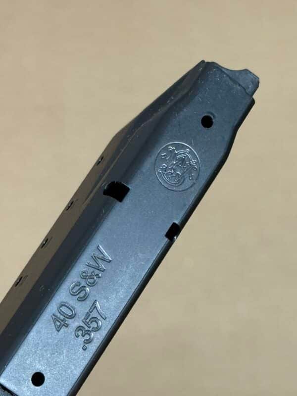SINGLE * 10 Round Smith & Wesson M&P 40/.357Sig OEM Full-Size Magazine - 194410000 - Image 4