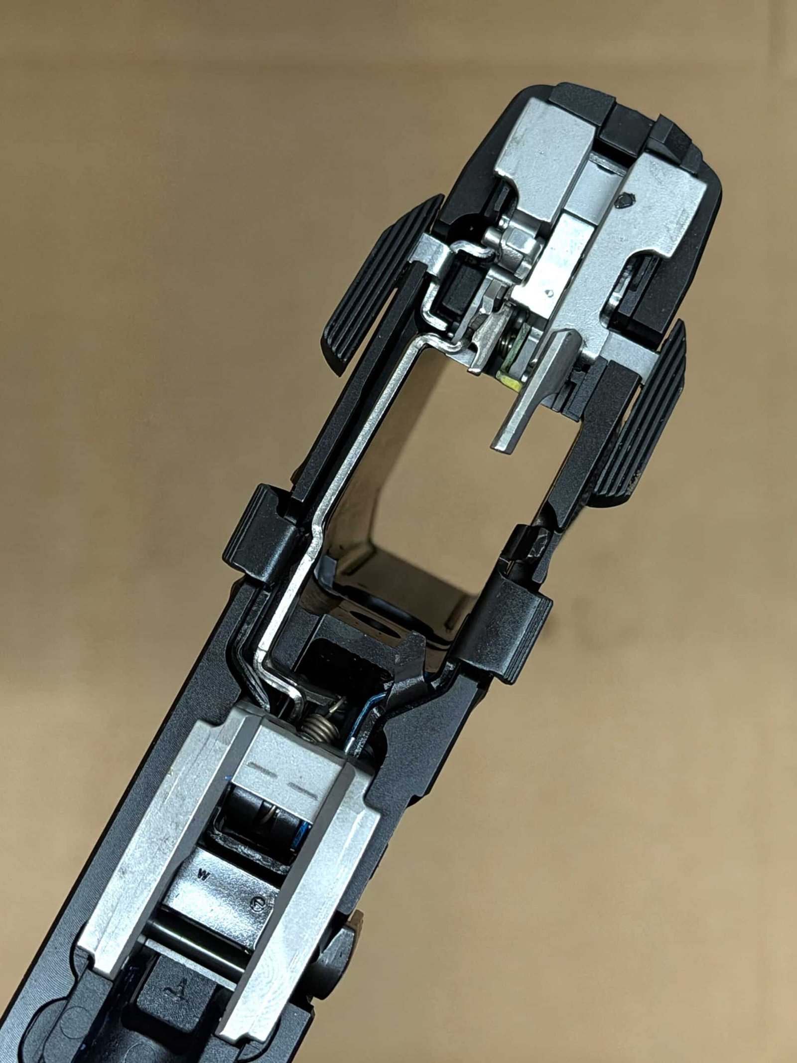 Smith & Wesson M&P9 M2.0 METAL HD OEM Steel Frame – Manual Safety – NEW - Image 6