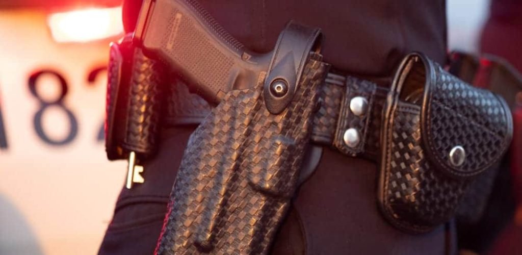 The Glock 17 The Iconic Full Size Pistol For Every Shooter Tcm Stock 2 Glock 17: Iconic full-size pistol showcasing tactical features in a law enforcement setting.